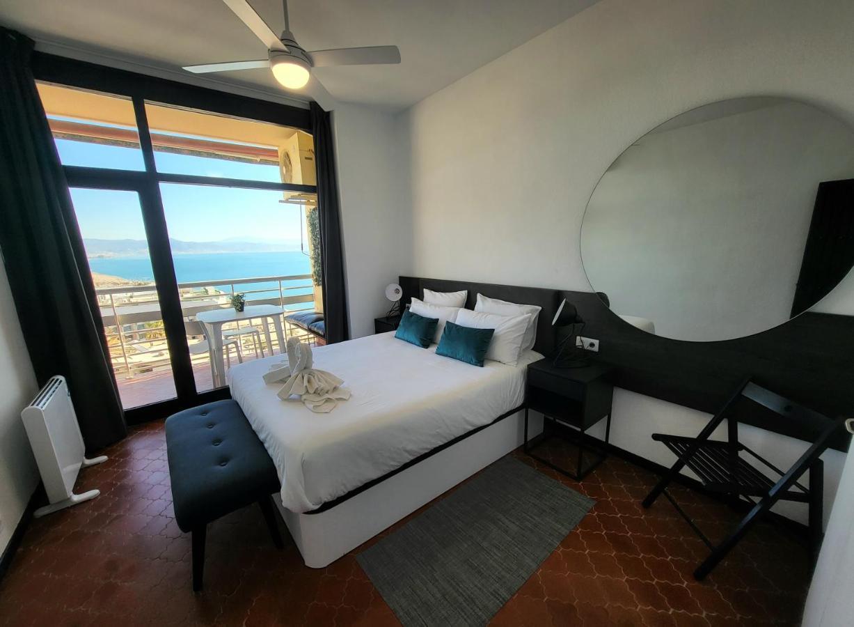 Apartamento Torre De La Roca Actual 托雷莫利诺斯 外观 照片